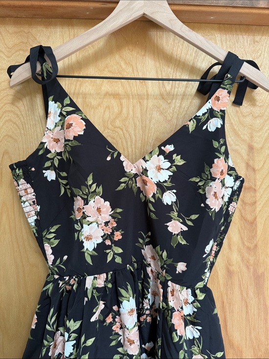 Old Navy Dresses & Skirts - NWOT Small Old Navy Floral Occasion Dress | Wedding Guest Dress | Spring Dress